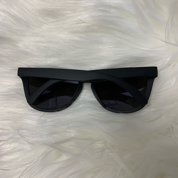 Sunglasses - Picture 3 of 3